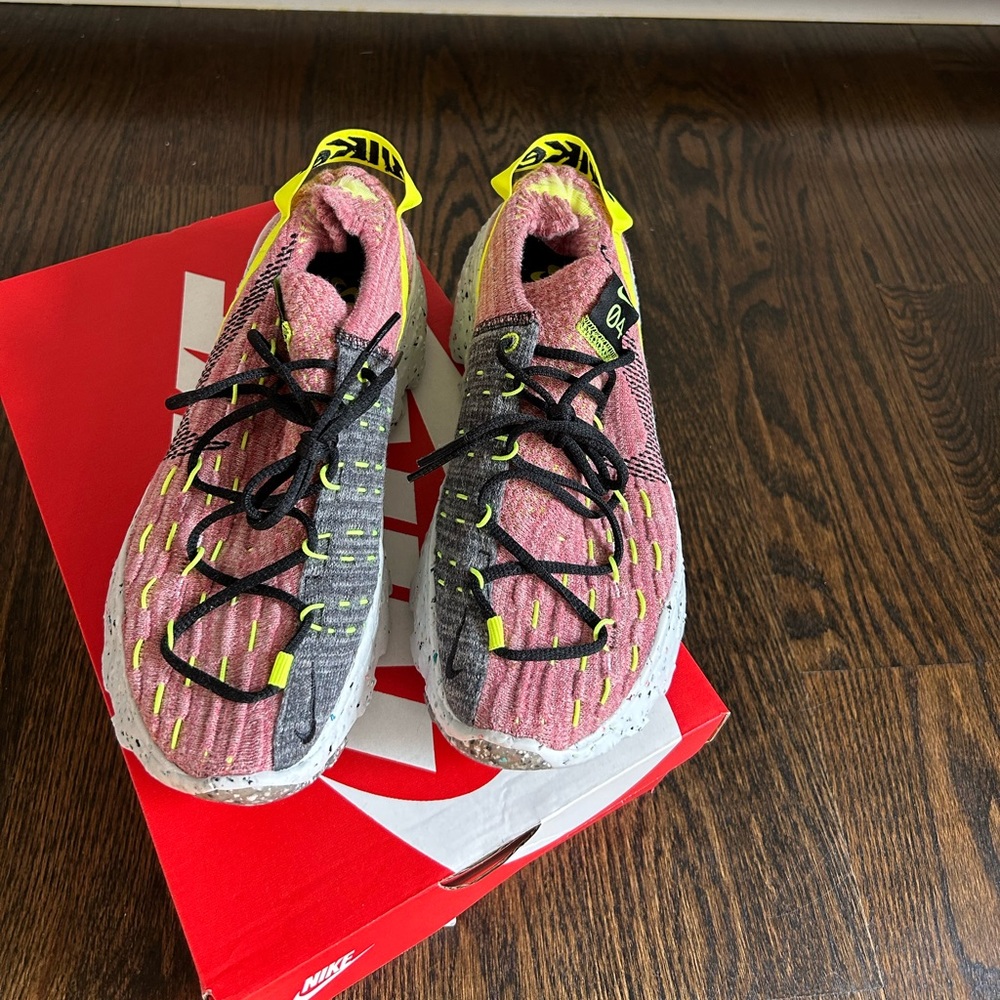 Nike Space Hippie 04